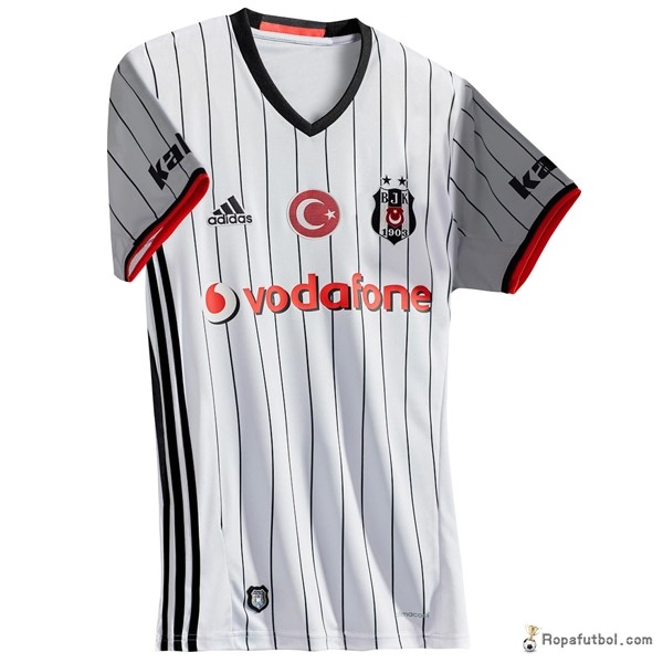 Camiseta Beşiktaş JK Replica Primera Ropa 2016/17 Blanco